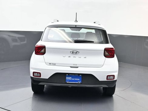 Certified 2026 Hyundai Venue SEL FWD image 5