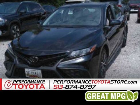 Used 2023 Toyota Camry SE w/ Cold Weather Package FWD image 1