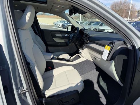 New 2026 Volvo XC40 B5 Ultra w/ Protection Package Premier image 11