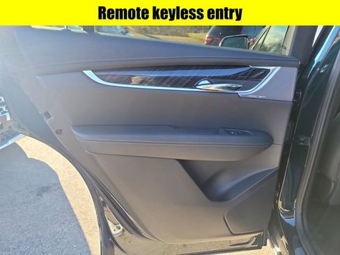 Used 2025 Cadillac XT6 Premium Luxury w/ Technology Package AWD/4WD image 29