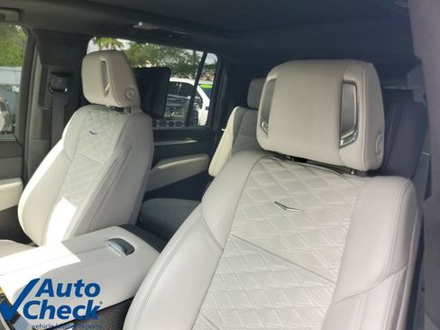 Used 2025 Cadillac Escalade ESV Sport Platinum AWD/4WD image 20