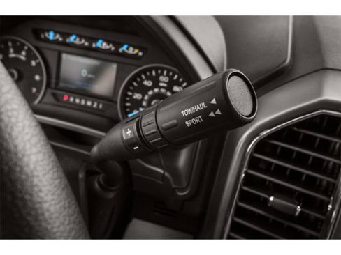 Used 2015 Ford F150 King Ranch w/ Equipment Group 601A Luxury AWD/4WD image 11
