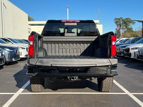 Used 2024 Chevrolet Silverado 1500 ZR2 w/ Technology Package image 6