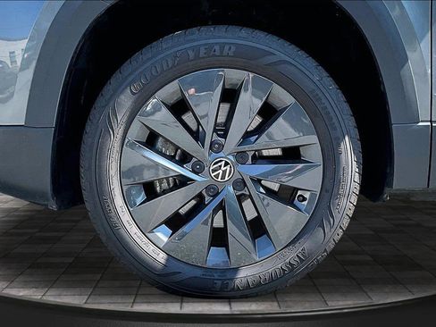 Used 2024 Volkswagen Taos S FWD image 9