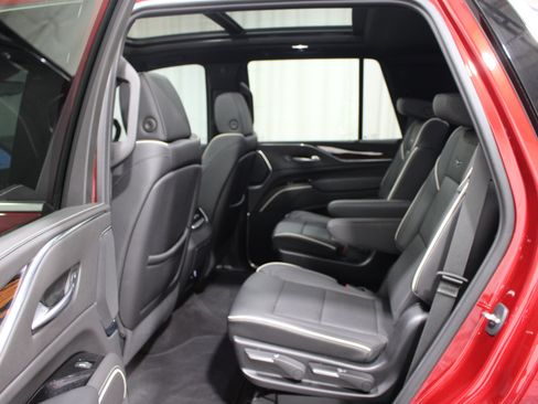 Certified 2024 Cadillac Escalade Premium Luxury w/ Performance Package AWD/4WD image 21