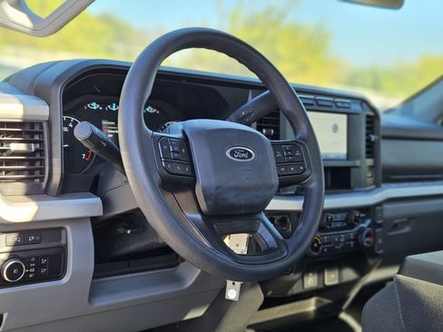 Used 2024 Ford F350 XLT w/ FX4 Off-Road Package image 15
