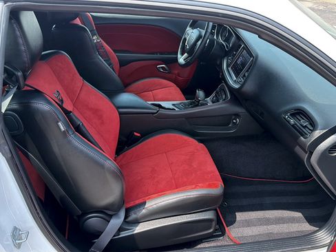 Used 2019 Dodge Challenger R/T Scat Pack w/ Plus Package RWD image 10