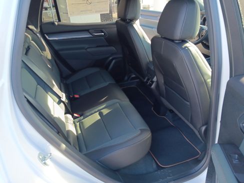 New 2026 GMC Terrain AT4 AWD/4WD image 15