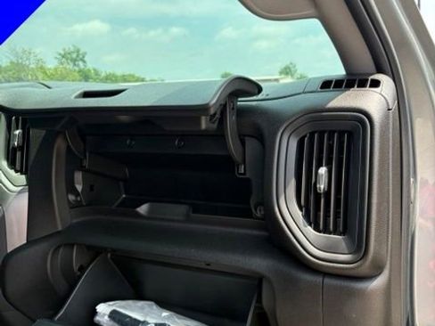 Used 2025 Chevrolet Silverado 2500 Custom w/ Custom Convenience Package AWD/4WD image 33