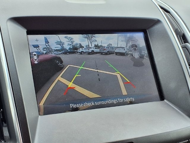 Used 2020 Ford Edge Titanium w/ Equipment Group 301A AWD/4WD image 11