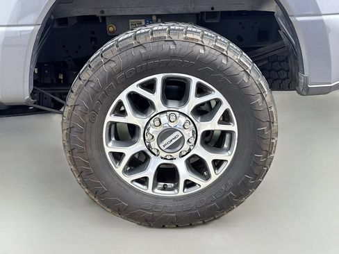 Used 2021 Ford F250 Lariat w/ Lariat Value Package AWD/4WD image 31