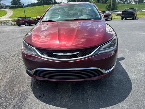 Used 2015 Chrysler 200 Limited w/ Convenience Group FWD image 2