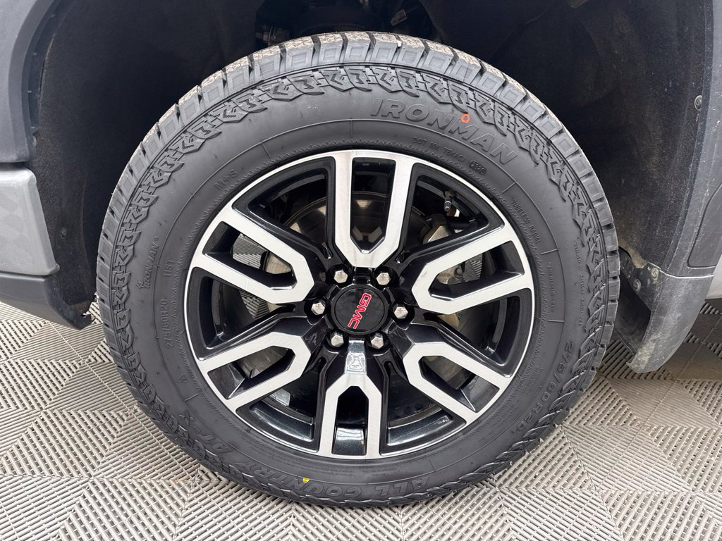 Used 2025 GMC Sierra 1500 AT4 w/ AT4 Premium Package AWD/4WD image 33