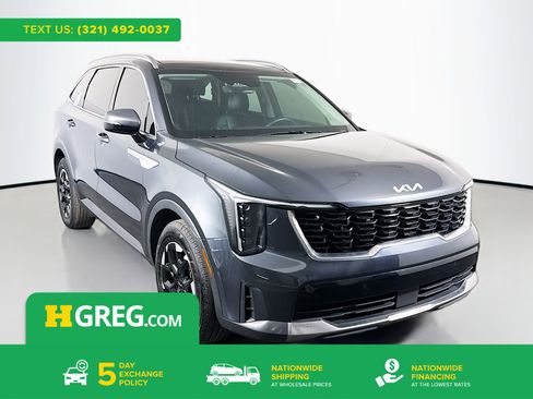 Used 2024 Kia Sorento S w/ Panoramic Sunroof Package image 1