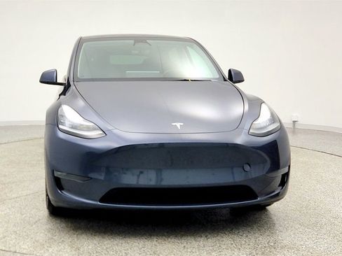 Used 2023 Tesla Model Y Long Range image 2