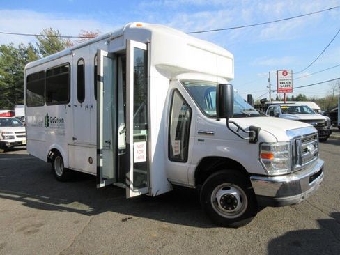 Used 2014 Ford E-350 and Econoline 350 Super Duty image 1