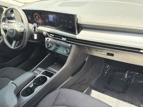 Used 2025 Hyundai Sonata SEL FWD image 11
