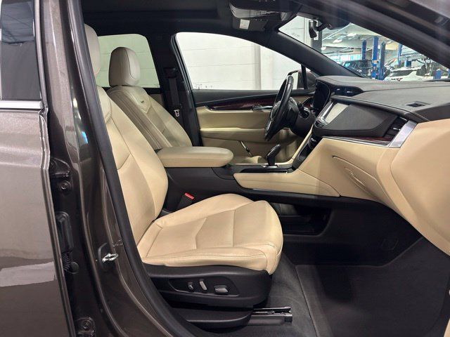 Used 2019 Cadillac XT5 Luxury AWD/4WD image 44