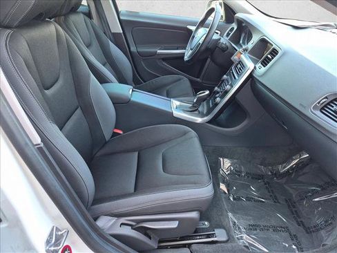 Used 2014 Volvo S60 T5 FWD image 19