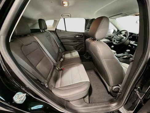 Used 2024 Chevrolet Trax LT w/ Driver Confidence Package FWD image 23