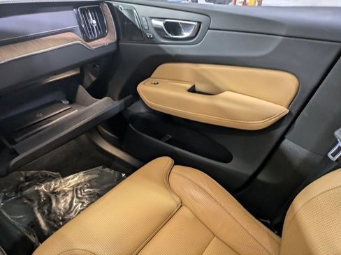 Used 2020 Volvo XC60 T5 Inscription image 14