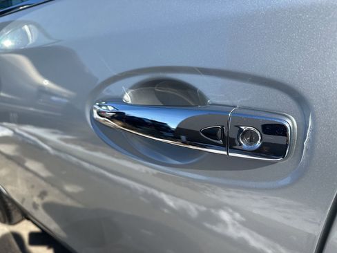 Used 2017 Nissan Rogue SL w/ SL Premium Package image 10