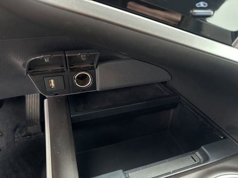 Used 2023 Toyota Camry LE image 29