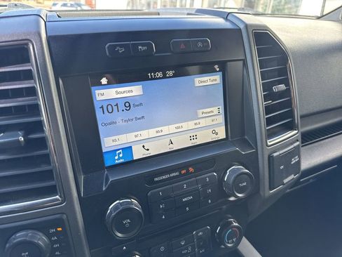 Used 2017 Ford F150 Raptor w/ Equipment Group 801A Mid image 12