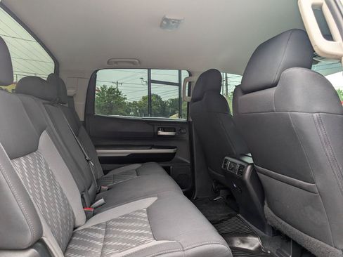 Used 2020 Toyota Tundra SR5 w/ SR5 Upgrade Package AWD/4WD image 23