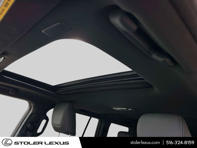 Used 2024 Lexus GX 550 w/ Cold Area Package AWD/4WD image 25