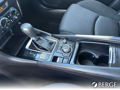 Used 2018 MAZDA MAZDA3 Sport image 27