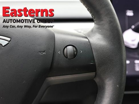 Used 2023 Tesla Model 3 Standard Range image 16