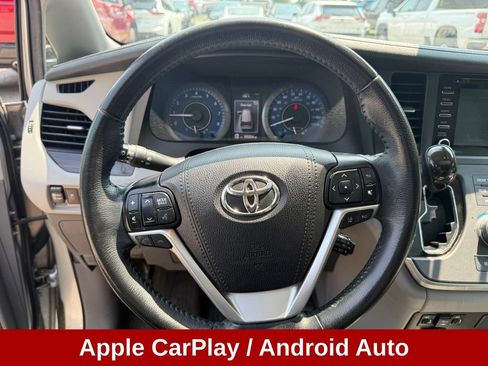 Used 2020 Toyota Sienna XLE Premium AWD/4WD image 15