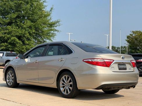 Used 2016 Toyota Camry XLE FWD image 6