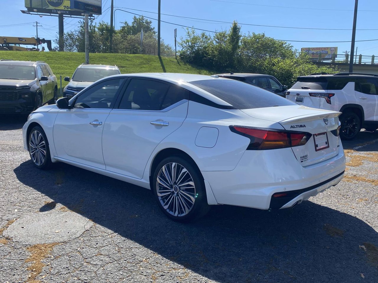 Used 2024 Nissan Altima 2.5 SL AWD/4WD image 4