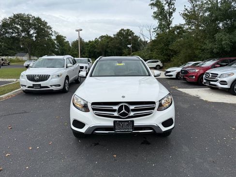 Used 2019 Mercedes-Benz GLC 300 4MATIC image 2