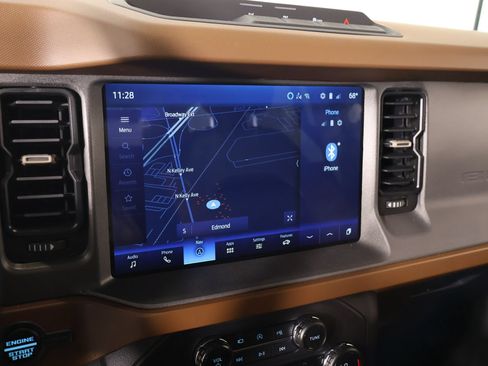 Used 2024 Ford Bronco Outer Banks AWD/4WD image 7