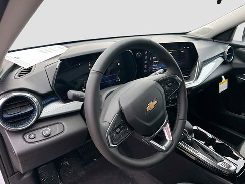 New 2026 Chevrolet Trax LT w/ Driver Confidence Package FWD image 10