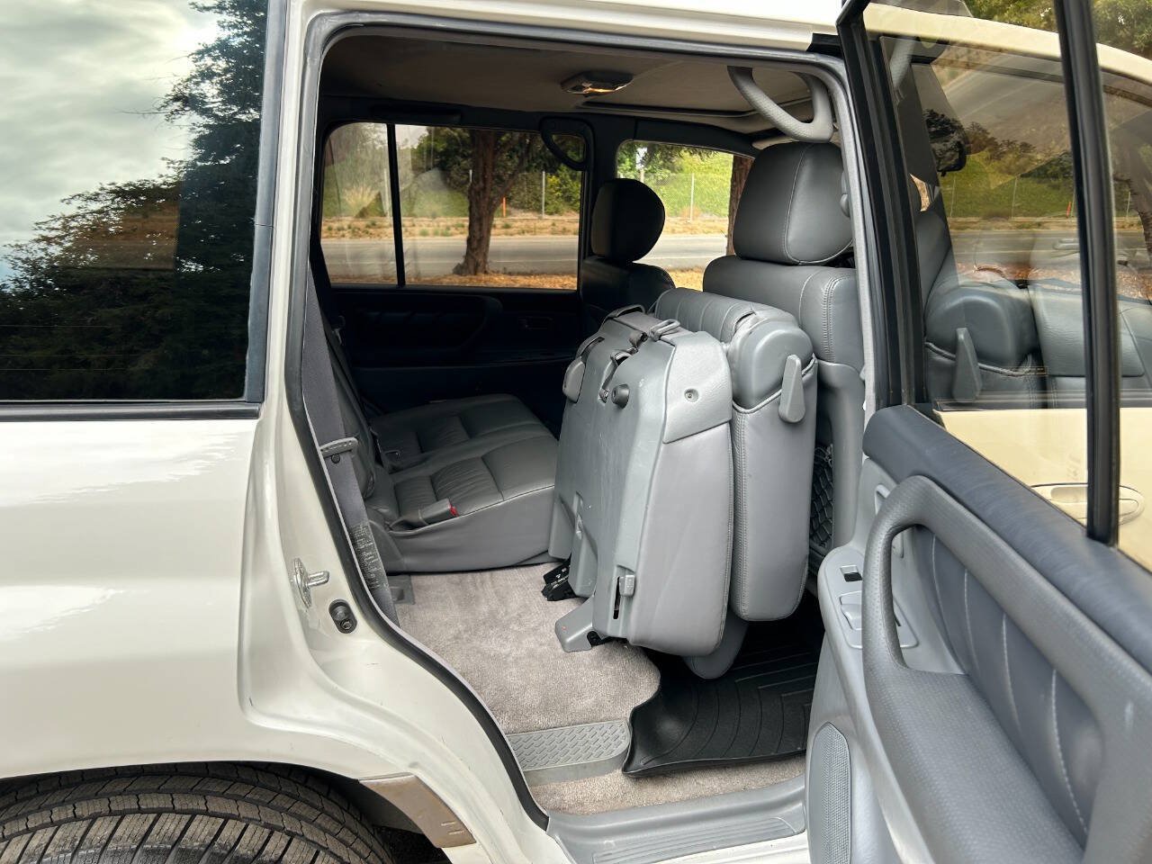 Used 1999 Toyota Land Cruiser AWD/4WD image 40