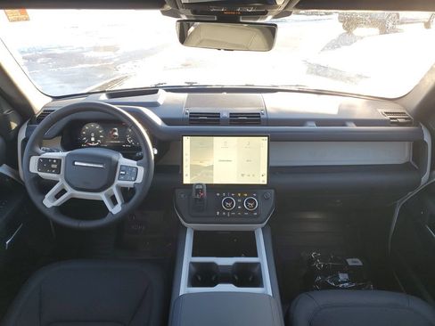 Used 2026 Land Rover Defender 110 X-Dynamic SE image 25