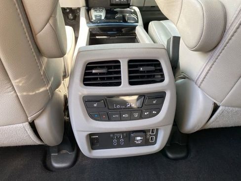 Used 2021 Honda Pilot Touring image 26