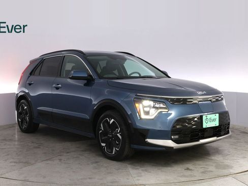 Used 2023 Kia Niro Wave w/ Wave Preserve Package FWD image 13