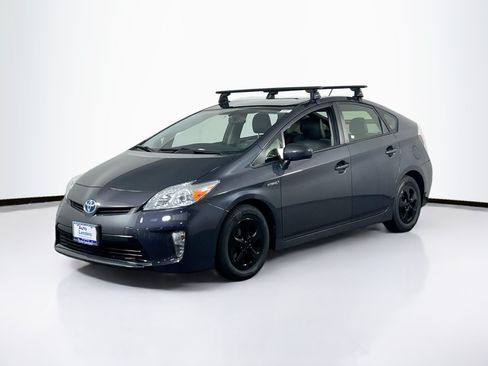 Used 2015 Toyota Prius Four FWD image 1