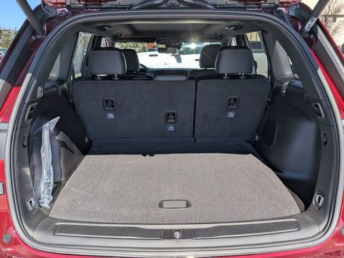 New 2026 Jeep Grand Cherokee Limited image 32