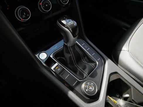 Certified 2023 Volkswagen Taos SE AWD/4WD image 24