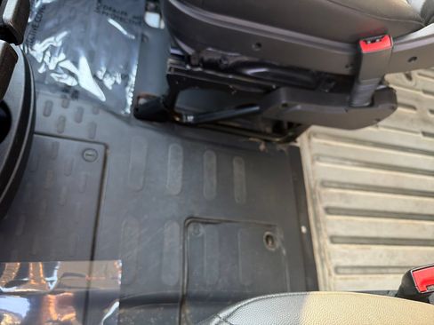 Used 2026 RAM ProMaster 2500 w/ Convenience Group FWD image 32
