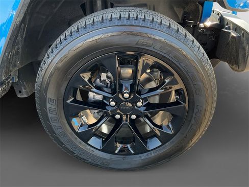 Used 2023 Jeep Wrangler Unlimited Sahara w/ Cold Weather Group image 15