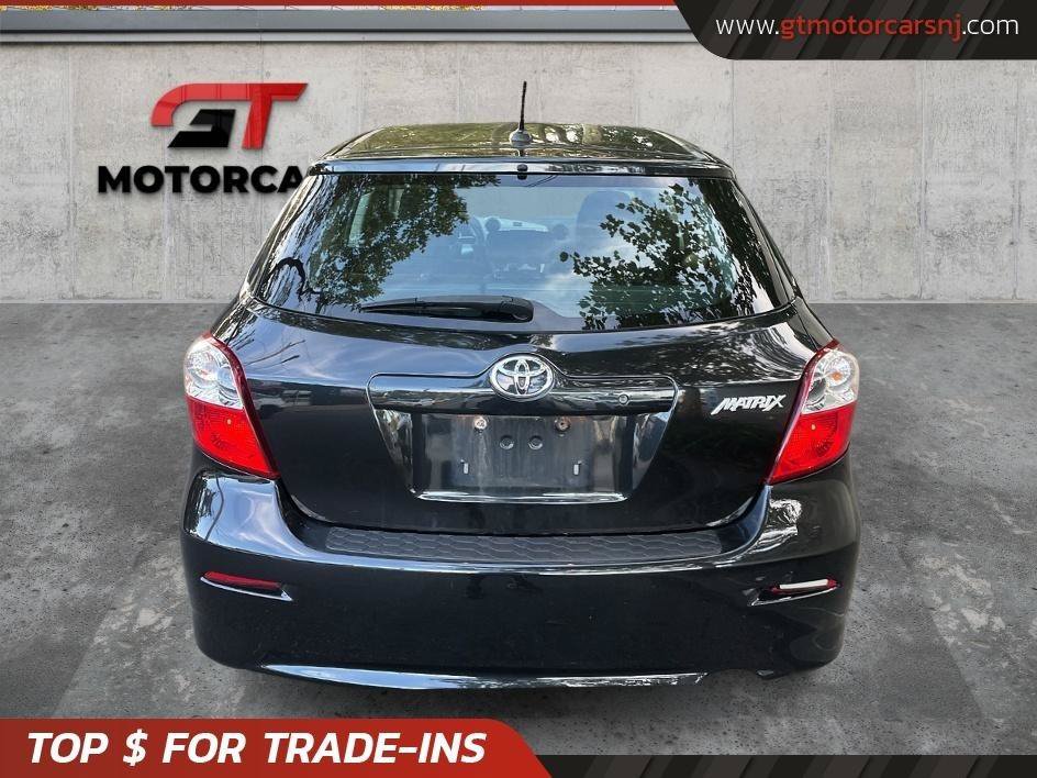 Used 2012 Toyota Matrix L FWD image 3