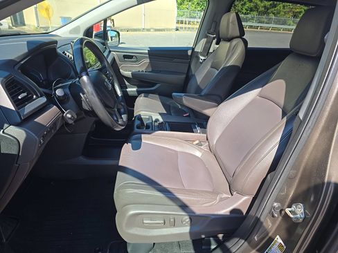 Used 2018 Honda Odyssey EX-L image 5