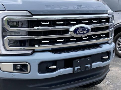 Certified 2024 Ford F250 Platinum AWD/4WD image 27